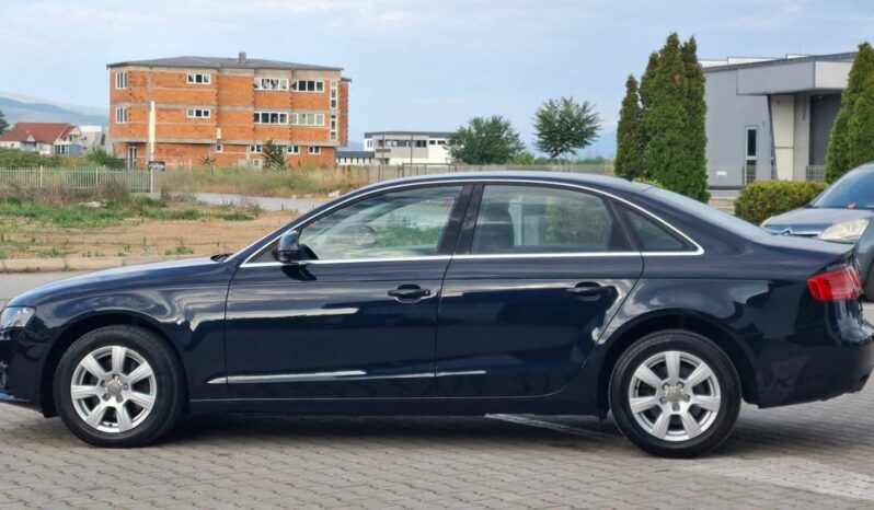
								Audi A4 2009 Лимузина Дизел целосно									