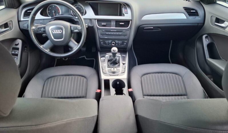 
								Audi A4 2009 Лимузина Дизел целосно									