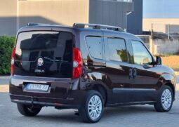 
										Fiat Doblo 2011 Патничко комби Дизел целосно									