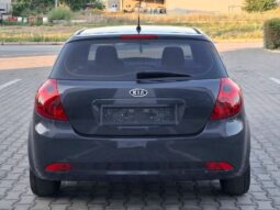 
										Kia Cee_d 2009 Хечбек Дизел целосно									