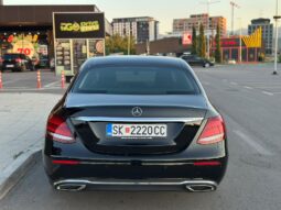 
										MercedesBenz E_220 2020 Лимузина Дизел целосно									