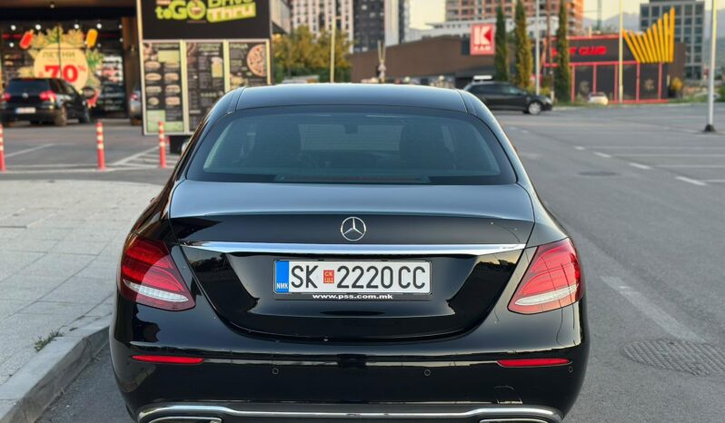 
								MercedesBenz E_220 2020 Лимузина Дизел целосно									