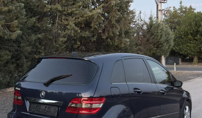 
								MercedesBenz B_180 2006 Хечбек Дизел целосно									