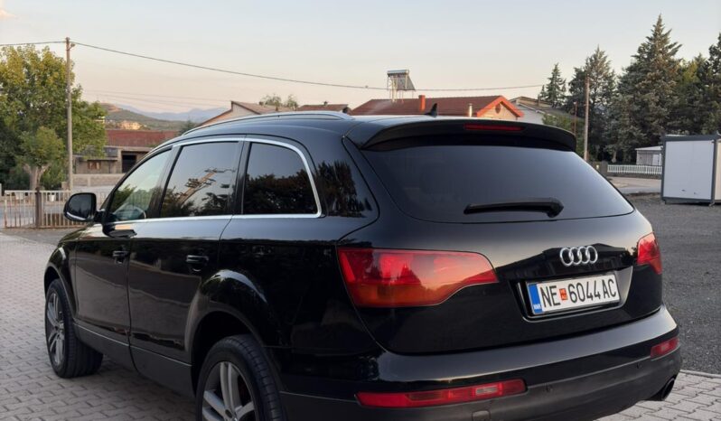 
								Audi Q7 2007 Џип / SUV Дизел целосно									