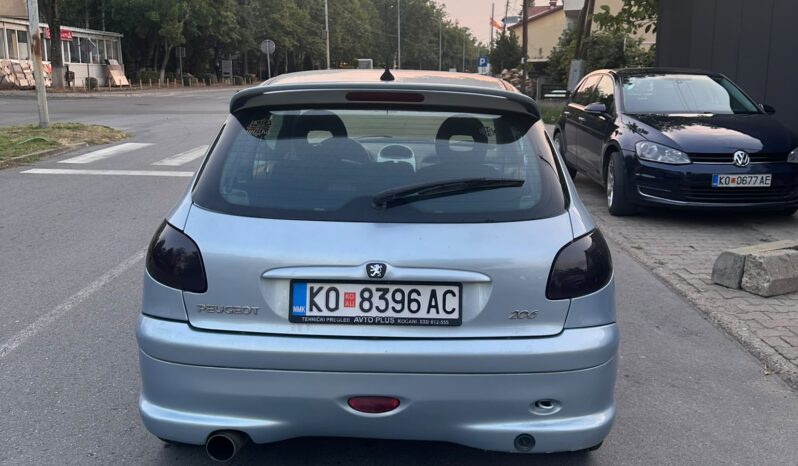 
								Peugeot 206 2004 Купе Бензин целосно									