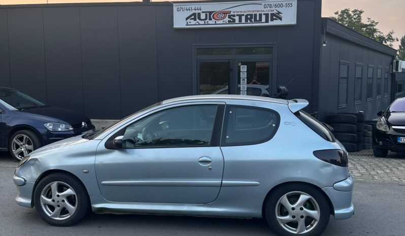 
								Peugeot 206 2004 Купе Бензин целосно									