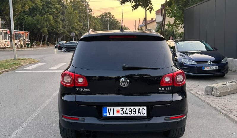
								Volkswagen Tiguan 2010 Џип / SUV Бензин целосно									