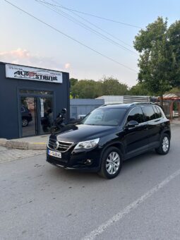 Volkswagen Tiguan 2010 Џип / SUV Бензин