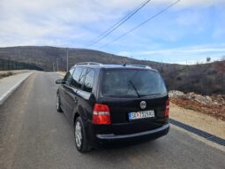 
										Volkswagen Touran 2006 Моноволумен (Миниван) Дизел целосно									