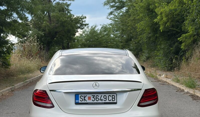 
								MercedesBenz E_350 2016 Лимузина Дизел целосно									