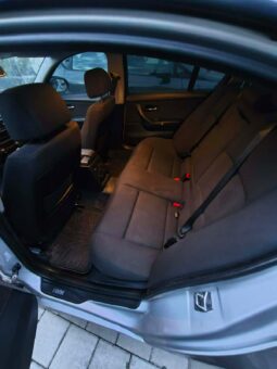 
										BMW 320 2009 Лимузина Дизел целосно									