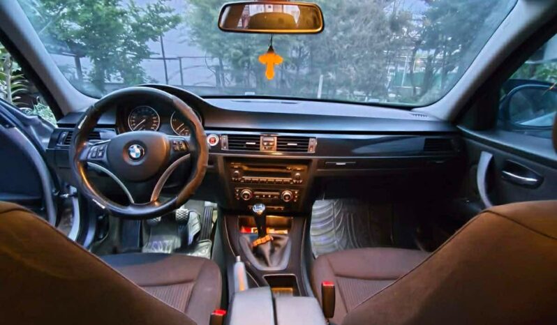 
								BMW 320 2009 Лимузина Дизел целосно									