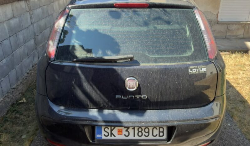 
								Fiat Punto 2011 Хечбек Дизел целосно									