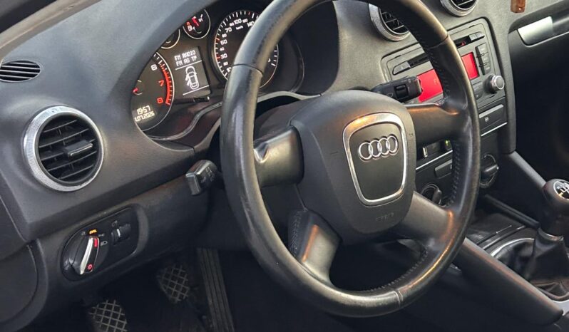
								Audi A3 2009 Хечбек Бензин целосно									