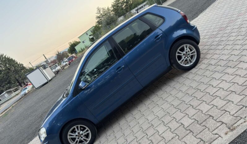 
								Volkswagen Polo 2007 Хечбек Дизел целосно									