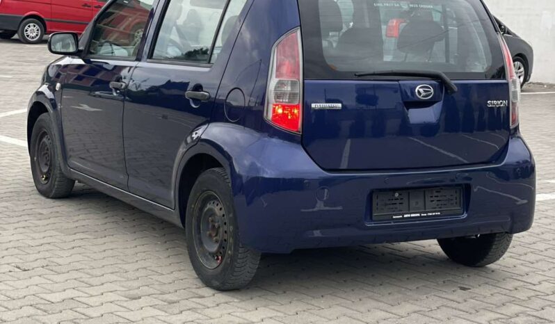 
								Daihatsu Sirion 2007 Хечбек Бензин целосно									