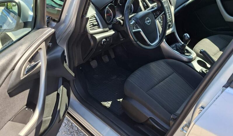 
								Opel Astra_J 2011 Караван Дизел целосно									