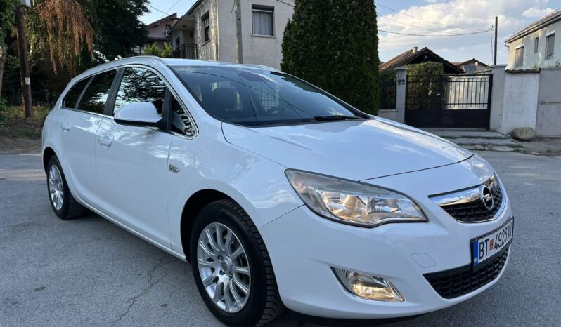
								Opel Astra_J 2011 Караван Дизел целосно									