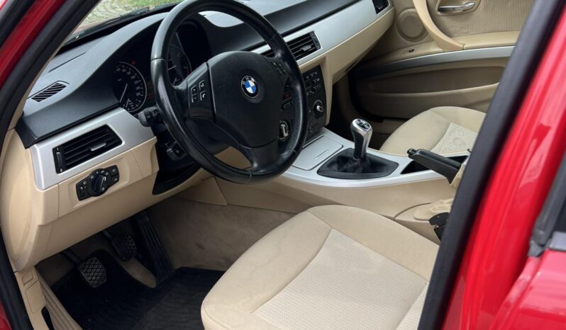 
								BMW 316 2011 Лимузина Дизел целосно									