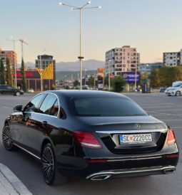 
										MercedesBenz E_220 2020 Лимузина Дизел целосно									