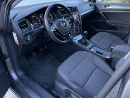 
										Wolkswagen Golf 7 2018 Хечбек Дизел целосно									