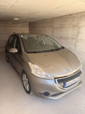 Peugeot 208 2012 Хечбек Дизел
