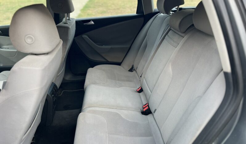 
								Wolkswagen Passat B6 2006 Караван Дизел целосно									