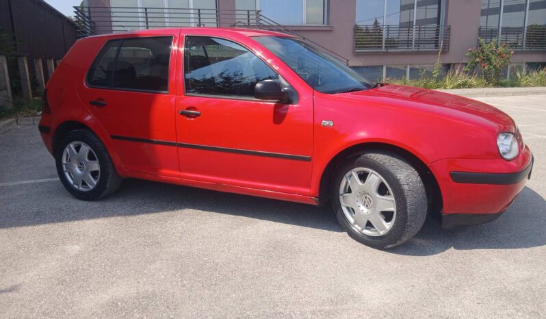 
								Volkswagen Golf 4 2000 Хечбек Дизел целосно									