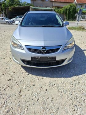 Opel Astra_J 2011 Караван Дизел