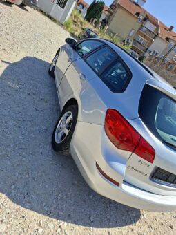 
										Opel Astra_J 2011 Караван Дизел целосно									