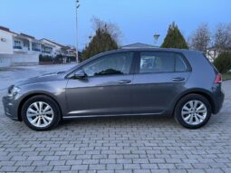 
										Wolkswagen Golf 7 2018 Хечбек Дизел целосно									