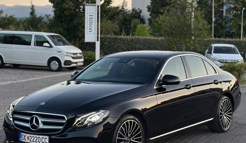 
								MercedesBenz E_220 2020 Лимузина Дизел целосно									