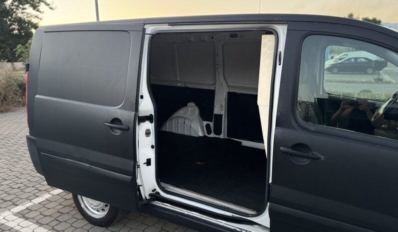 
								Citroen Jumpy 2015 Товарно комбе Дизел целосно									