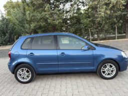 
										Volkswagen Polo 2007 Хечбек Дизел целосно									