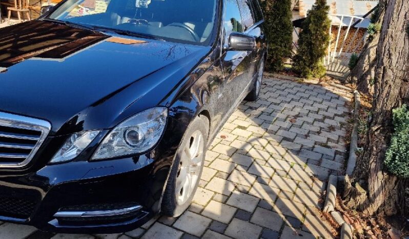 
								MercedesBenz E_250 2012 Лимузина Дизел целосно									