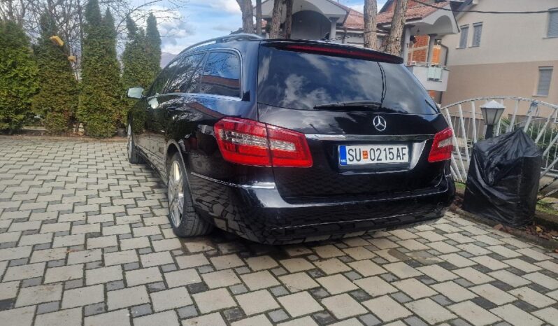 
								MercedesBenz E_250 2012 Лимузина Дизел целосно									