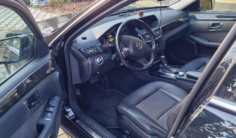 
								MercedesBenz E_250 2012 Лимузина Дизел целосно									