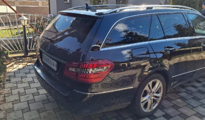 
								MercedesBenz E_250 2012 Лимузина Дизел целосно									