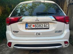 
										Mitsubishi Outlander 2017 Џип / SUV Хибриден погон (бензин) целосно									