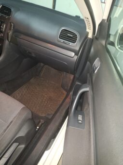 
										Volkswagen Golf 6 2012 Караван Дизел целосно									