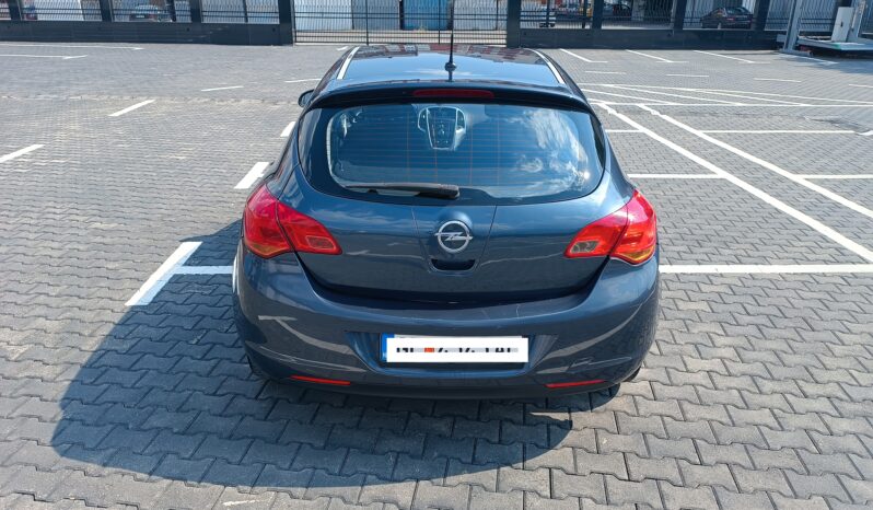 
								Opel Astra_J 2009 Хечбек Дизел целосно									